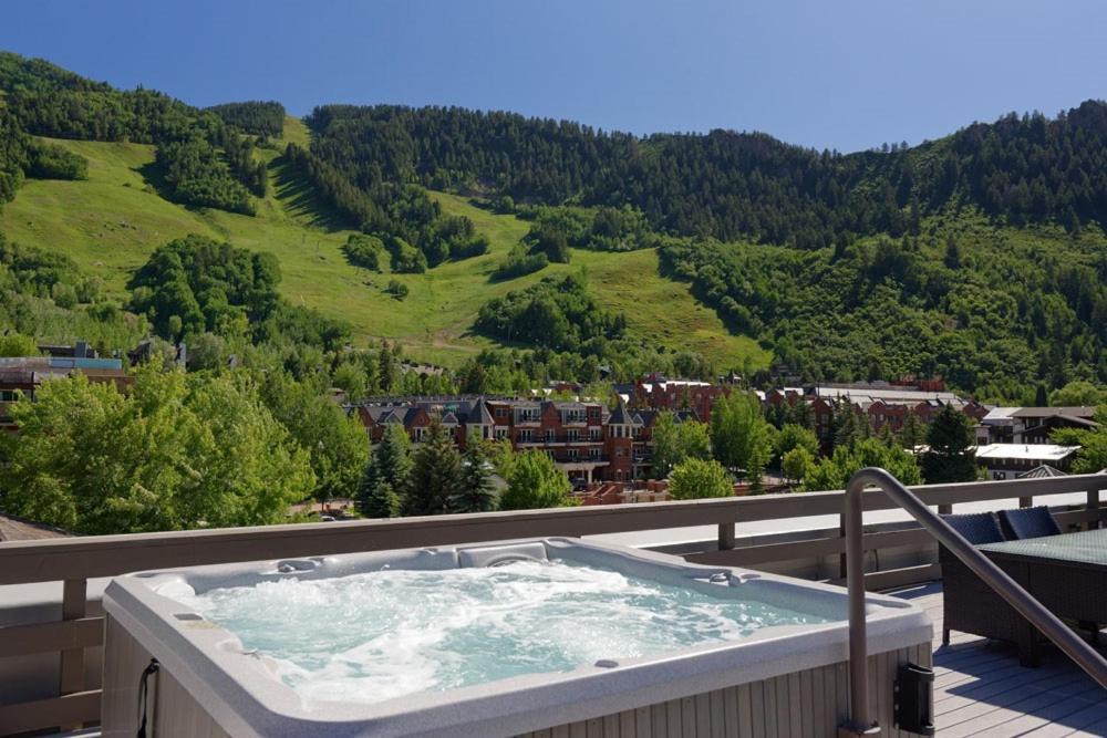 Independence Square 304, Stylish Hotel Room With Downtown Views & Great Location Aspen Zewnętrze zdjęcie